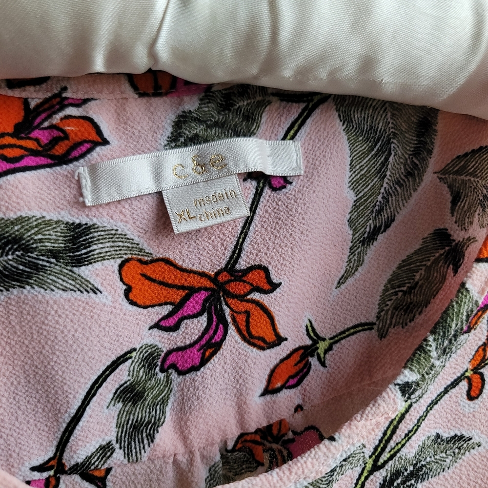 C&E Lefestyle XL Pink Floral Sleeveless Blouse